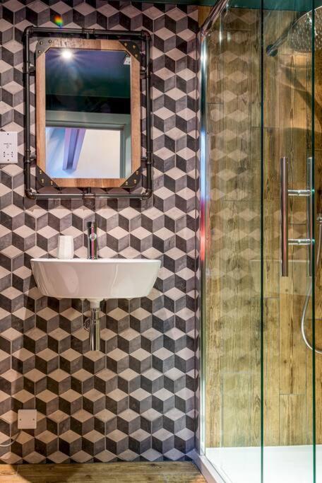 Apartament Style & Opulence In Georgian Chapel W Parking Bath Zewnętrze zdjęcie